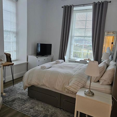 Langhouse Castle Bed And Breakfast Inverkip エクステリア 写真