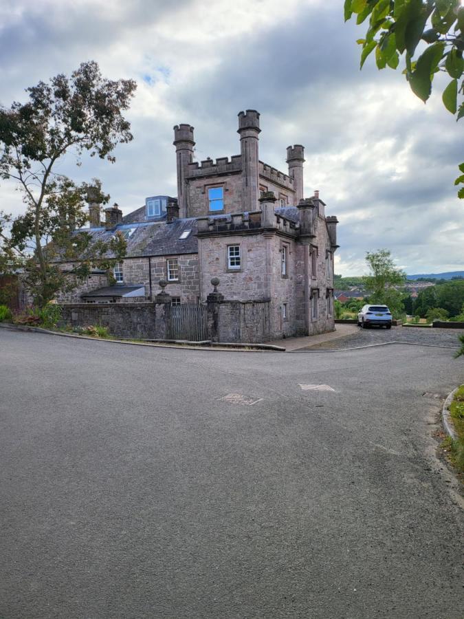 Langhouse Castle Bed And Breakfast Inverkip エクステリア 写真