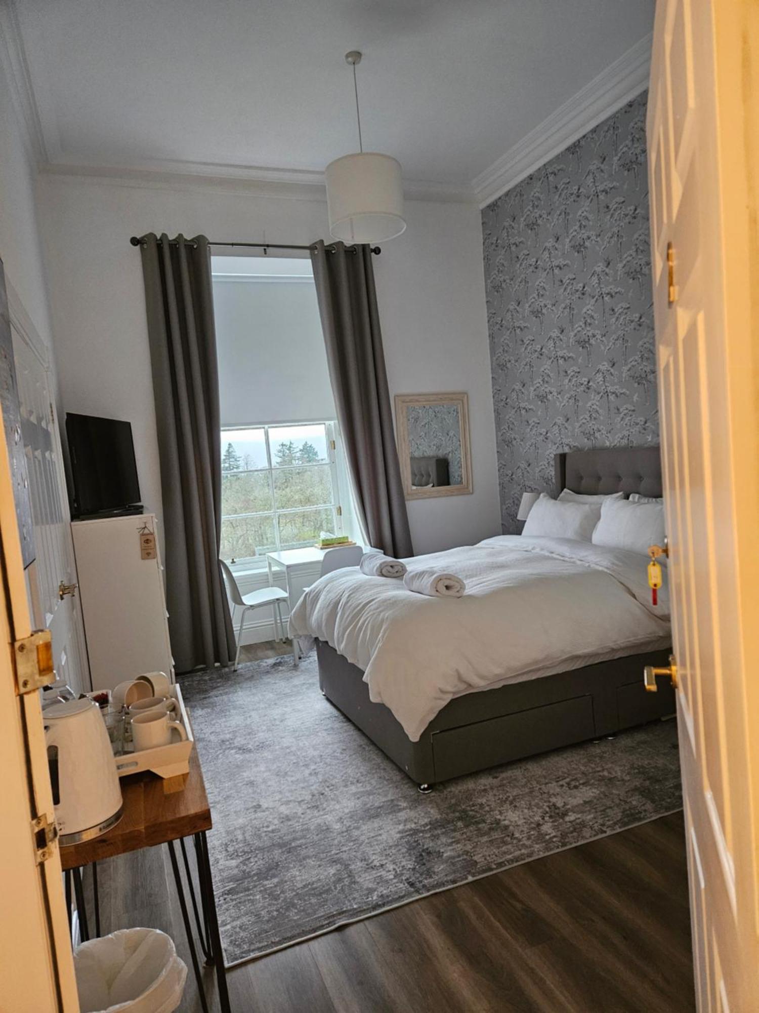 Langhouse Castle Bed And Breakfast Inverkip エクステリア 写真