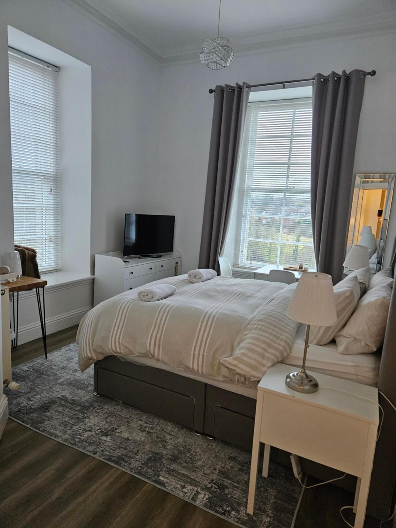 Langhouse Castle Bed And Breakfast Inverkip エクステリア 写真